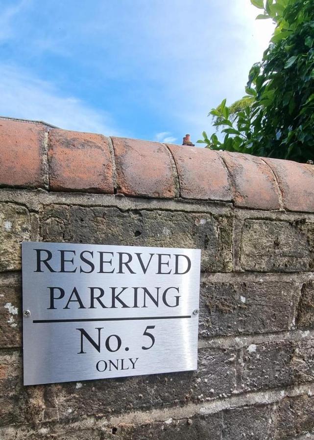 Centrally Located Boscombe Beach Apart With Parking Bournemouth Exterior foto