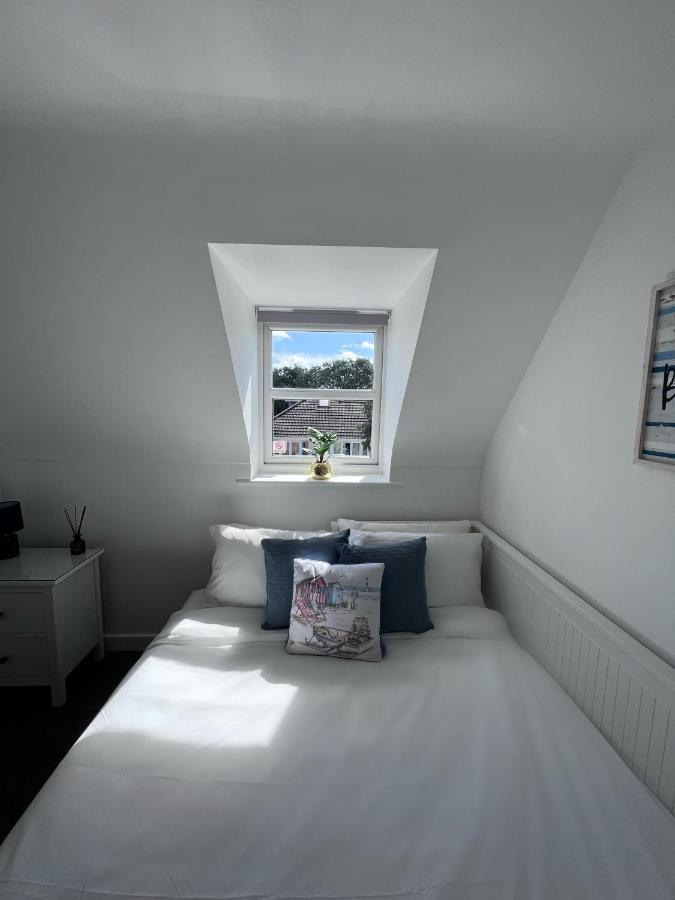 Centrally Located Boscombe Beach Apart With Parking Bournemouth Exterior foto